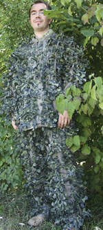 Tenue de camouflage � feuillage �